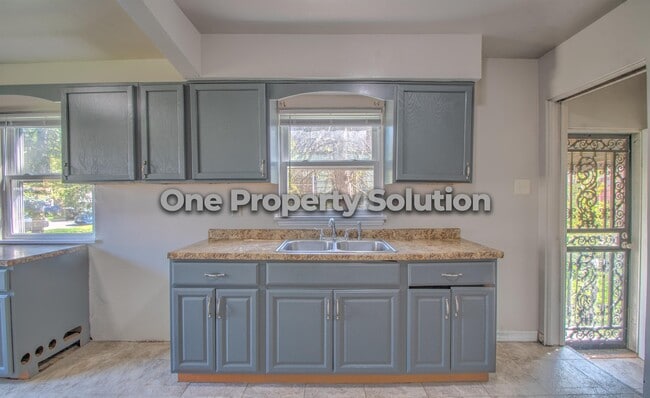 Building Photo - 532 Ralston St