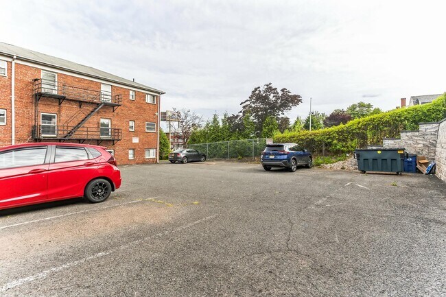 Building Photo - 207 Polifly Rd