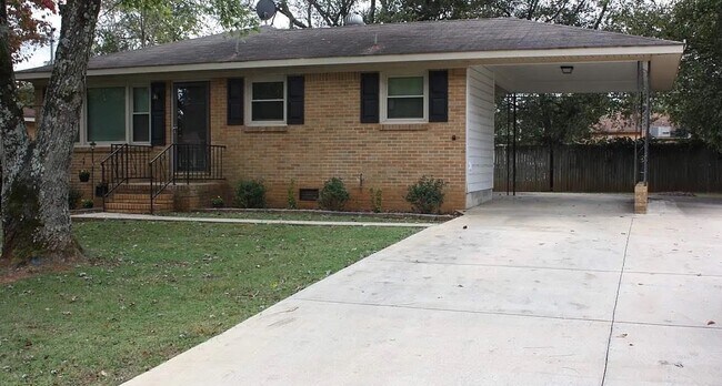 Building Photo - 318 Jack Coleman Dr NW