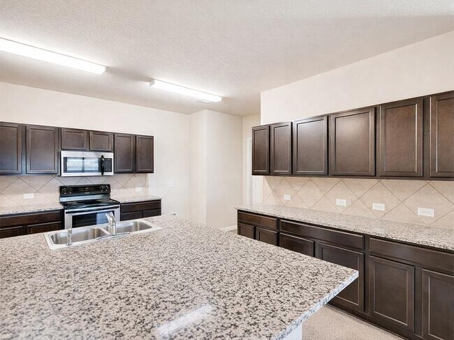 Building Photo - 5913 Diamondleaf Bend
