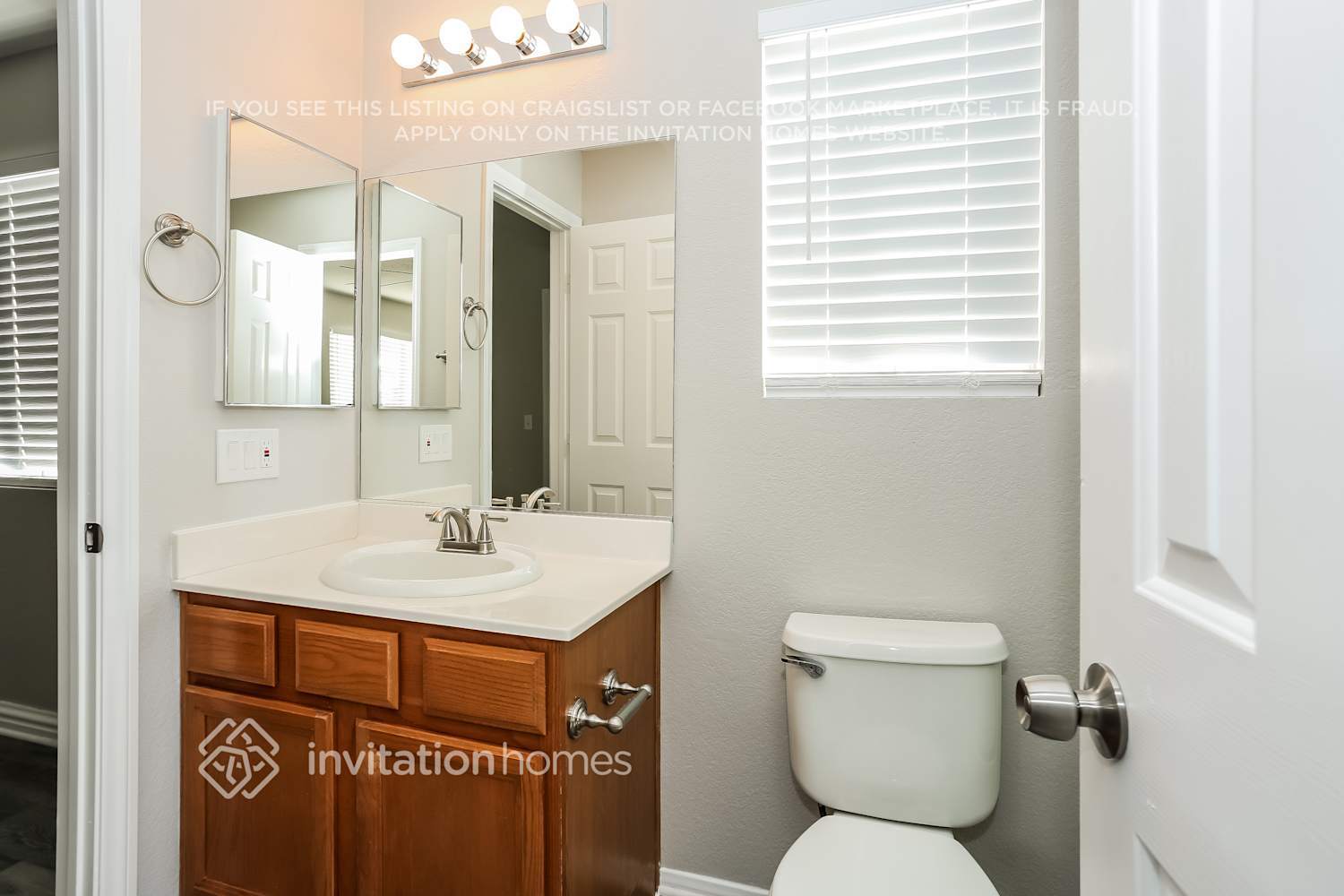 Building Photo - 9432 Deer Lodge Ln