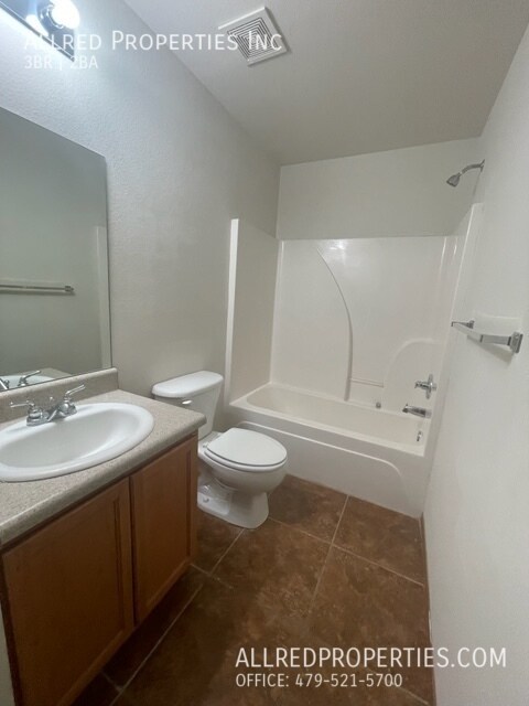 Building Photo - 317 E Asher Ct