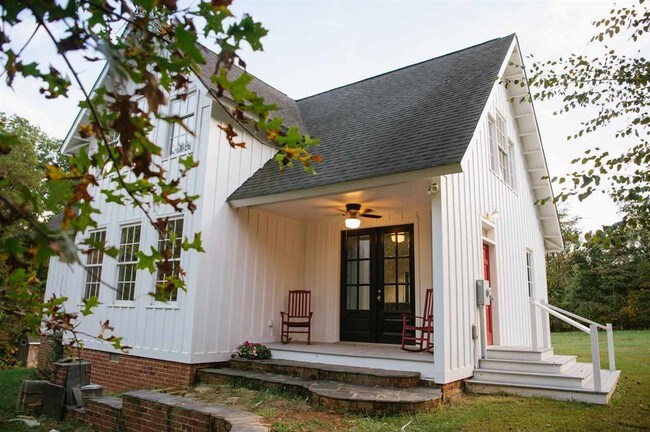 Primary Photo - 2286 Old Lynchburg Rd