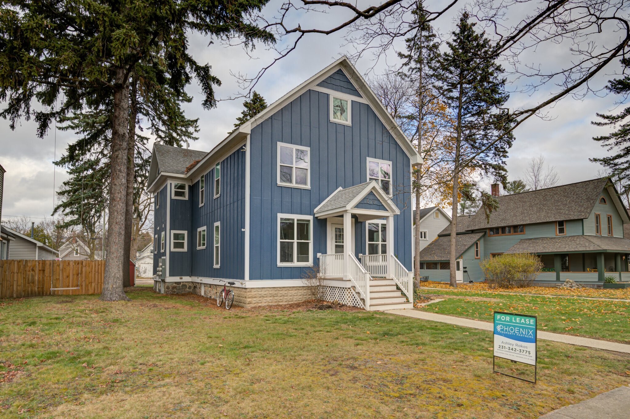 Building Photo - 620 W Ninth St