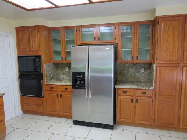 Building Photo - 3212 Bear Creek Dr