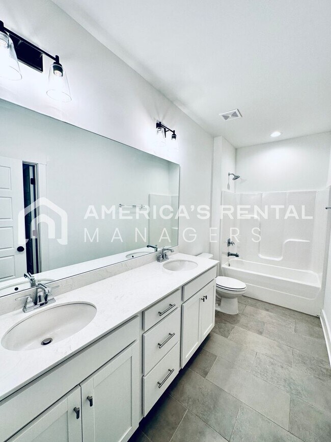 Building Photo - Home for Rent in Vestavia Hills!!! Available to View with a 48-hour notice!