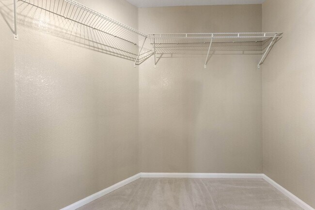 Building Photo - The Hearth of Highlands Ranch - 3bed + off...