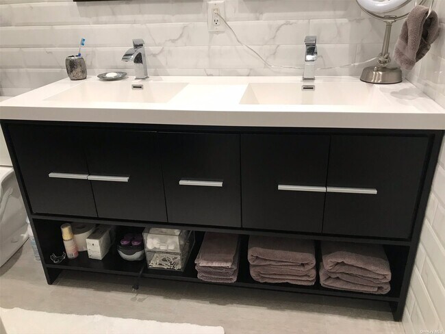 Building Photo - 3 Bryant Ave