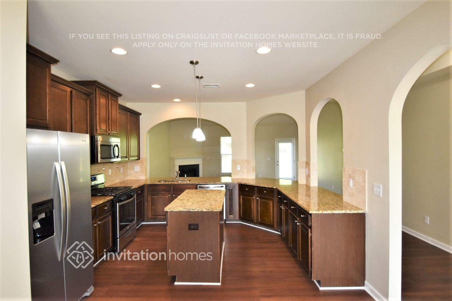 Building Photo - 1709 Misselthrush Ln