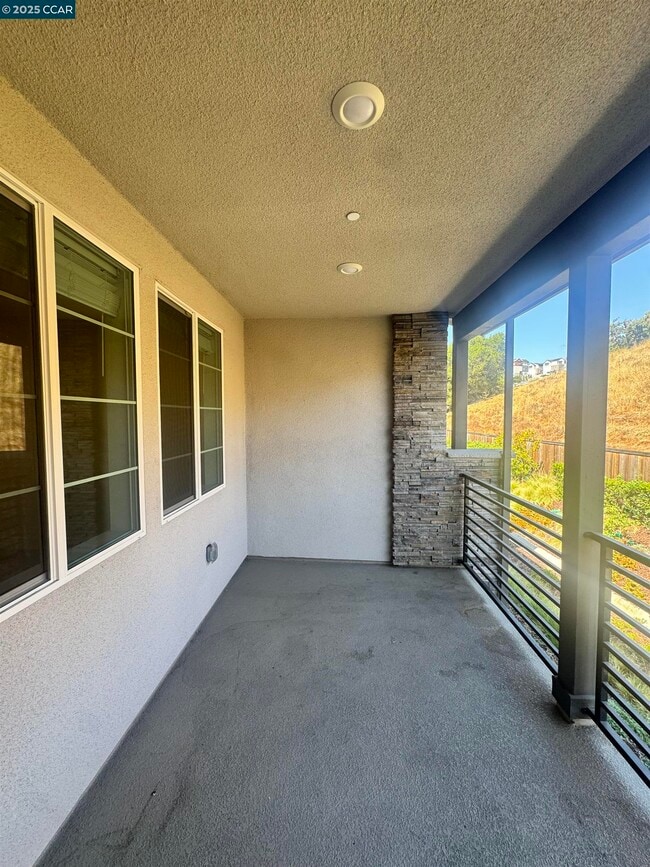 Building Photo - 725 Delve Ct