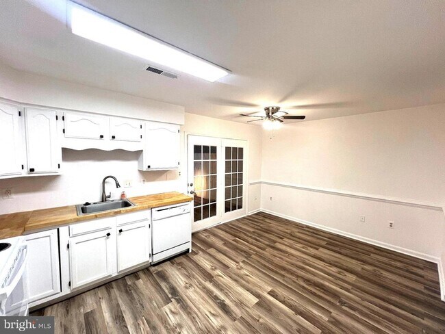 Building Photo - 255 Farrell Ln
