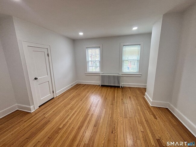 Building Photo - 10 Glendenning St