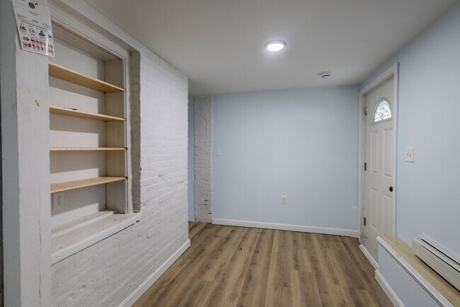 Building Photo - 53 Berkley St