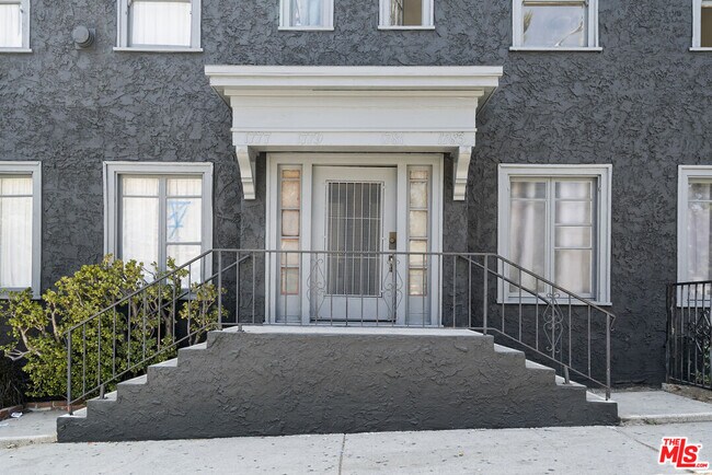 Building Photo - 1777 N Gower St