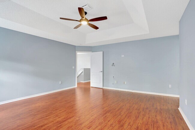 Building Photo - 6144 NW 78th Ct