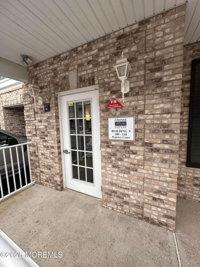 Building Photo - 112 Regency Ct