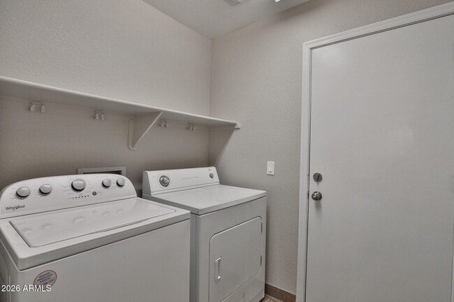 Building Photo - 17420 W Calavar Rd