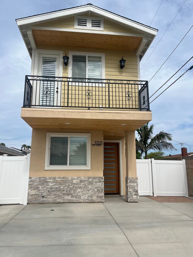 Primary Photo - NEWLY Built 3 Bedroom Home in Huntington B...