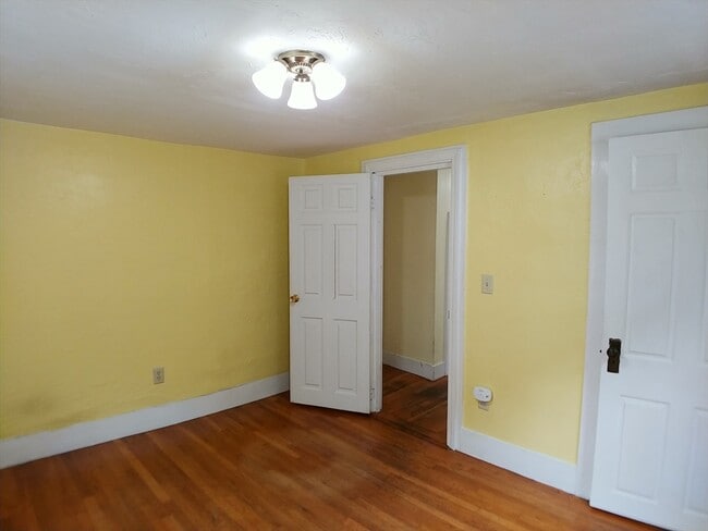 Building Photo - 77 Hudson St