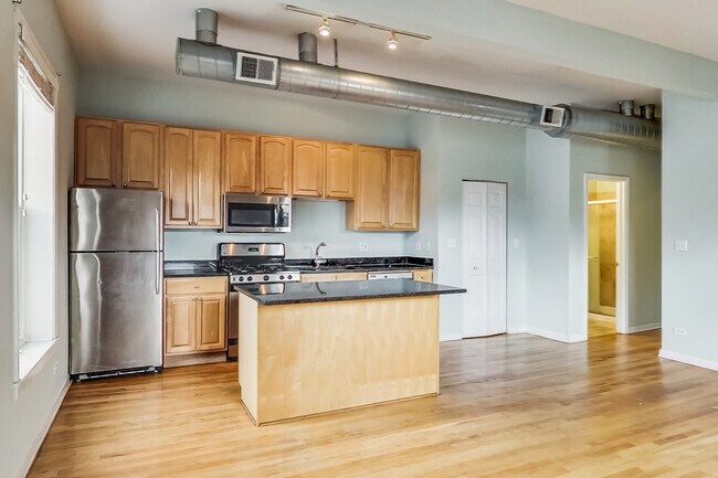 Building Photo - 2636 N Orchard St