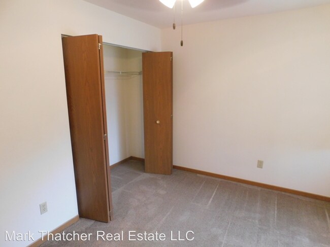 Building Photo - 261-271 Oakwood Ave