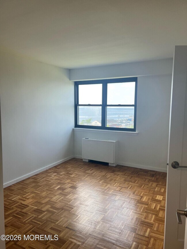 Building Photo - 10 Ocean Blvd