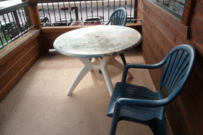 Building Photo - Bison Cove ~ 2 bed / 2 bath