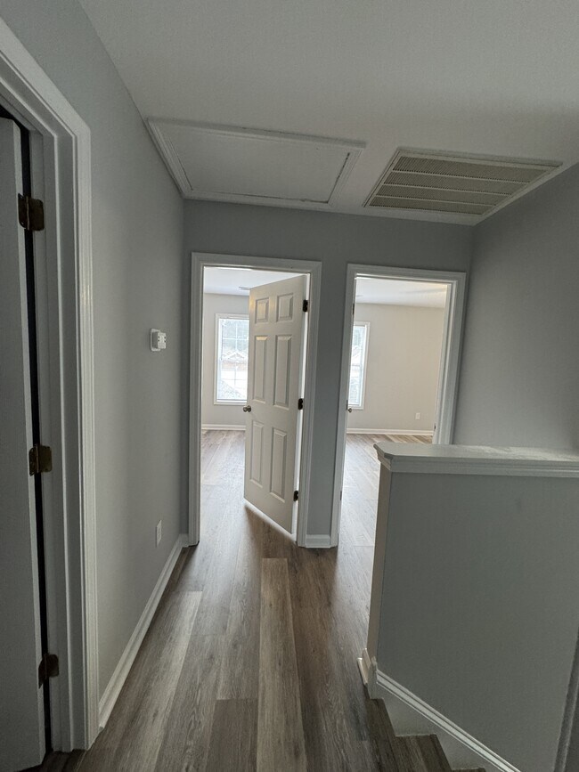 Building Photo - 4529 Farm Lake Dr