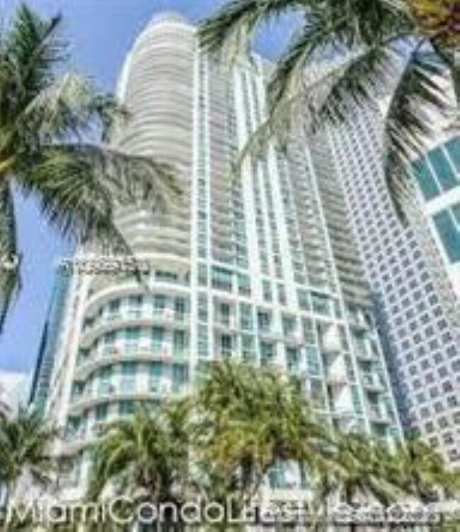 Primary Photo - 300 S BISCAYNE Blvd