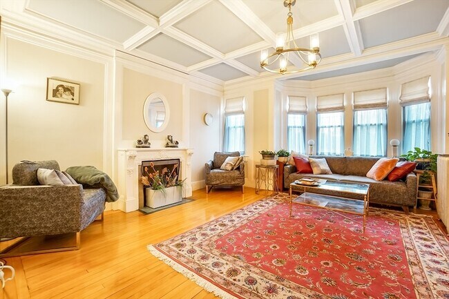 Primary Photo - 569 Franklin St