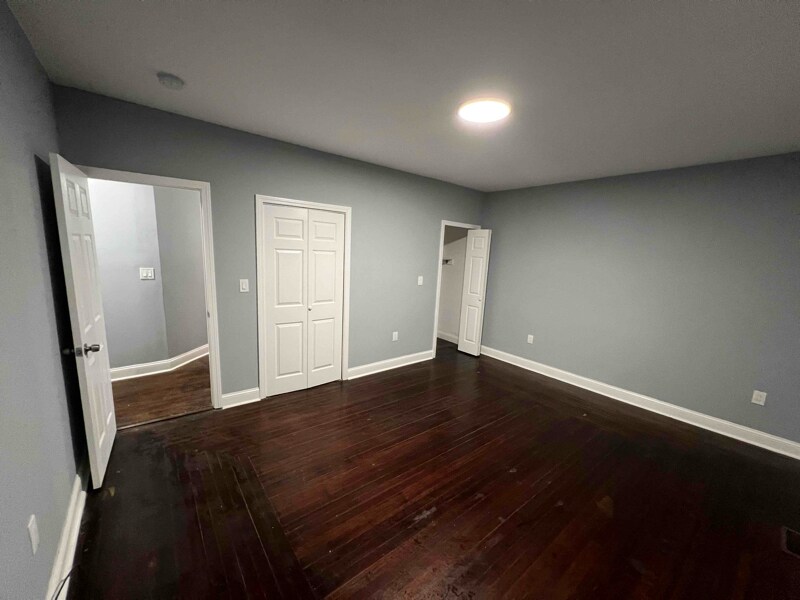 Building Photo - 267 Sargeant St