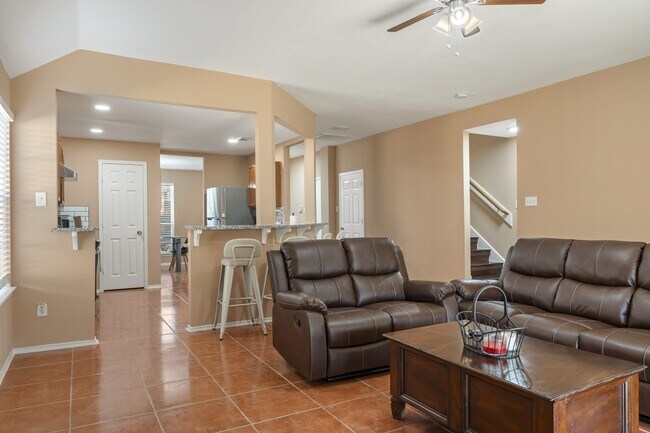 Building Photo - 16122 Taloncrest Dr