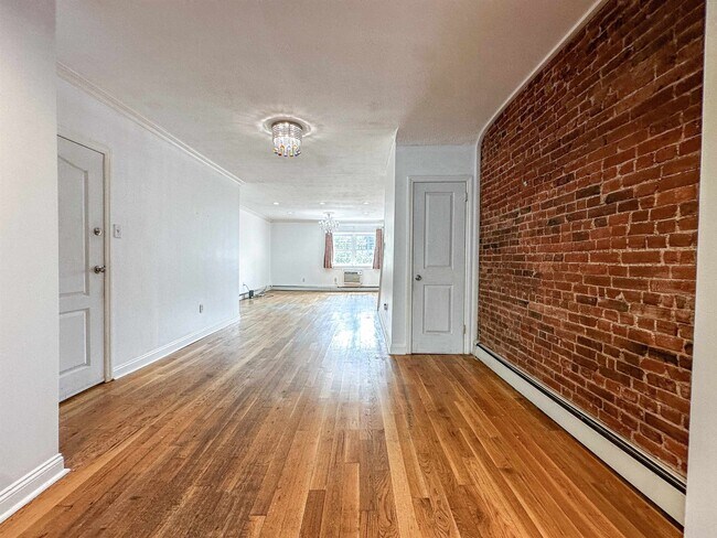 Building Photo - 639 Palisade Ave