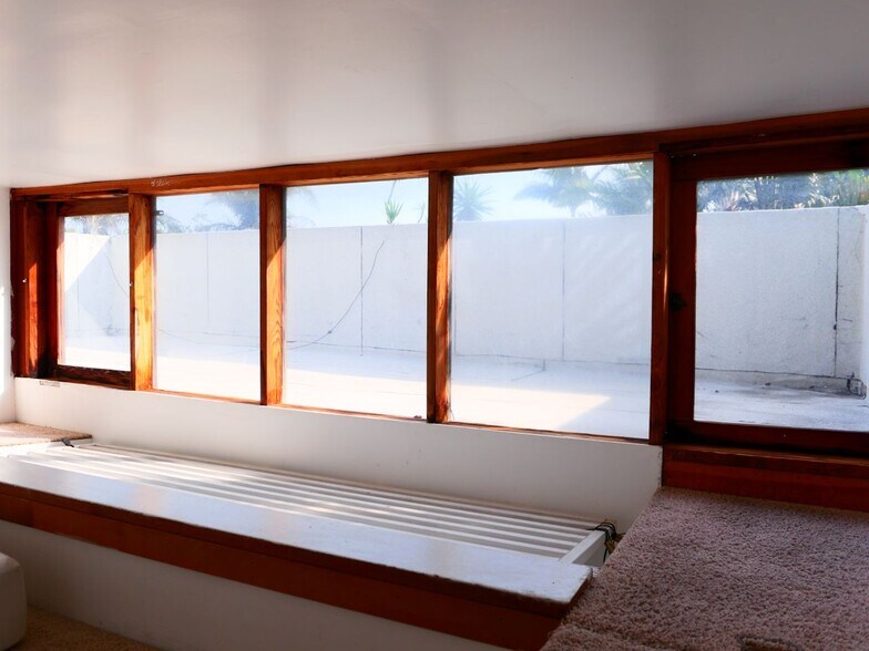 Building Photo - 6456 Surfside Way