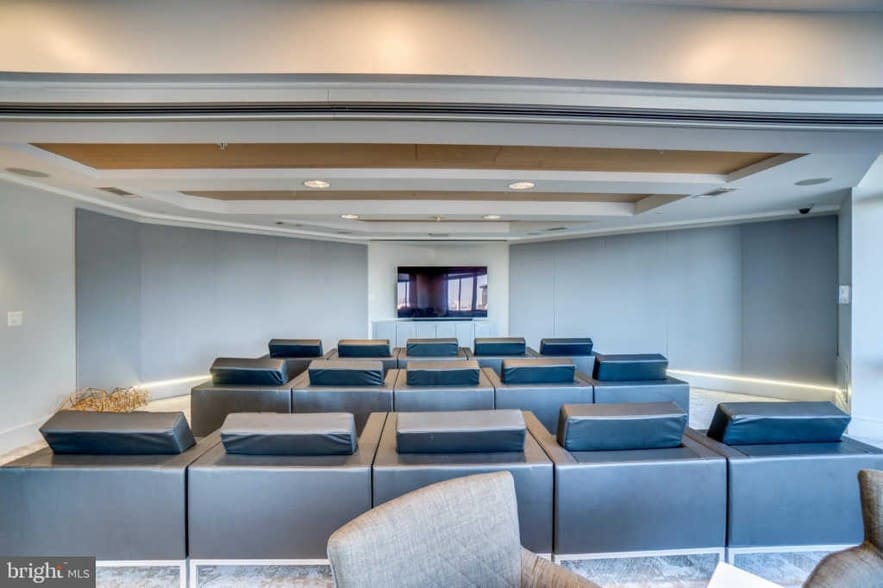 Building Photo - 3650 S Glebe Rd