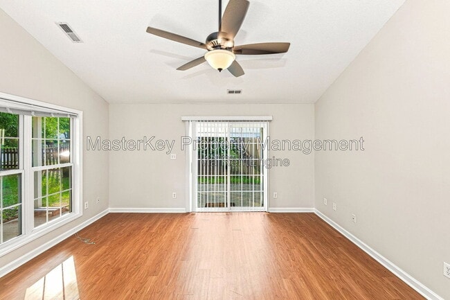 Building Photo - 6307 Forest Ridge Dr
