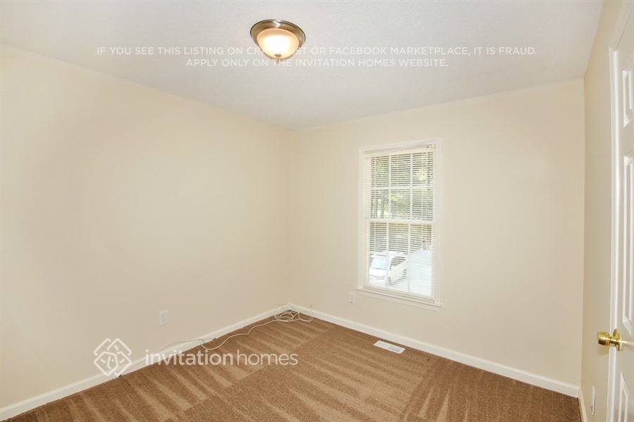 Building Photo - 43 Summer Glen Pl