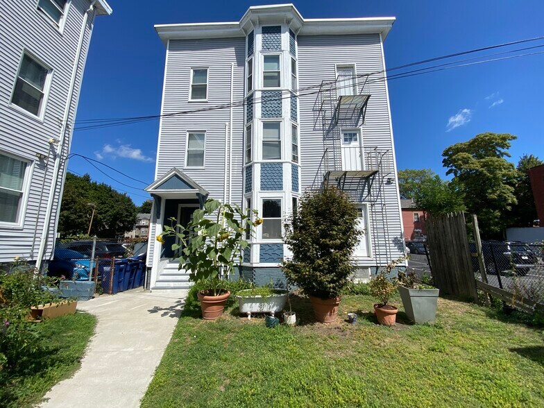 Building Photo - 59 Bishop Allen Dr