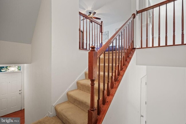 Building Photo - 12 Popes Creek Ln