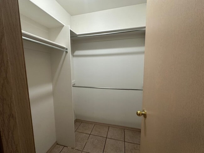 Building Photo - **SPECIAL half off first months rent***Wel...