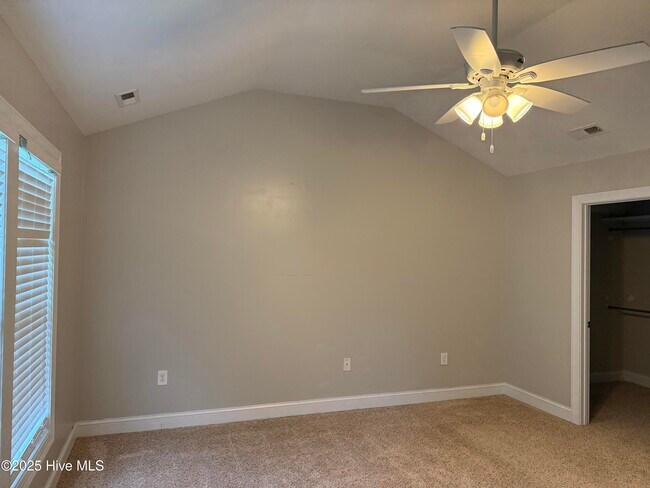 Building Photo - 204 Armistead Way