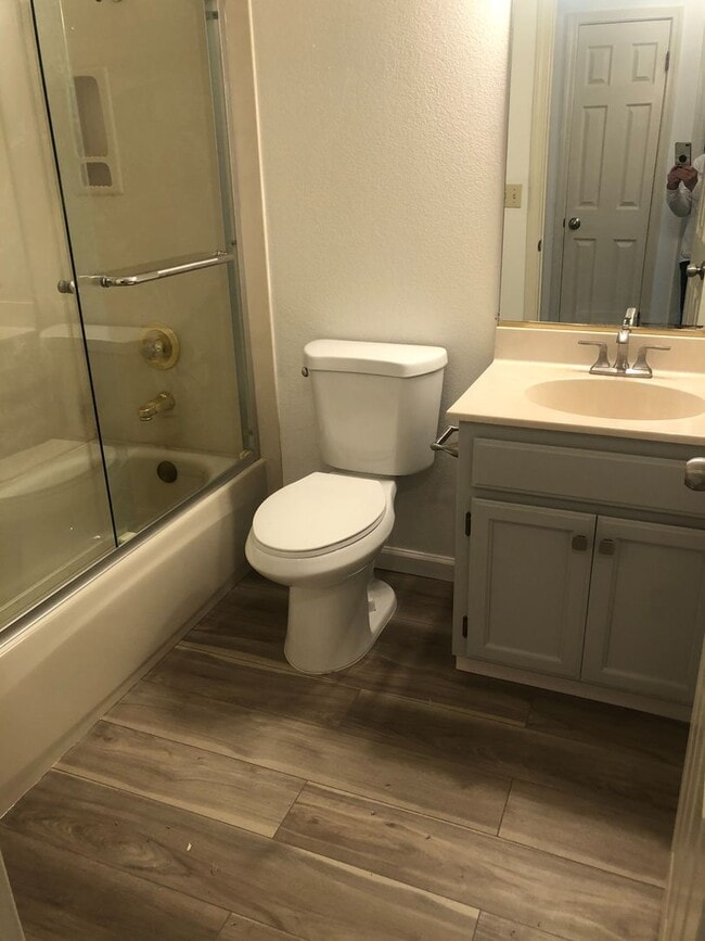 Building Photo - Desirable 3 Bedroom Townhouse on the Southside of Livermore