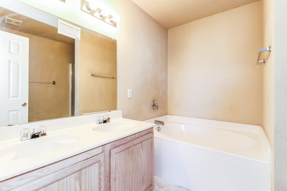 Building Photo - 521 Merton Ct