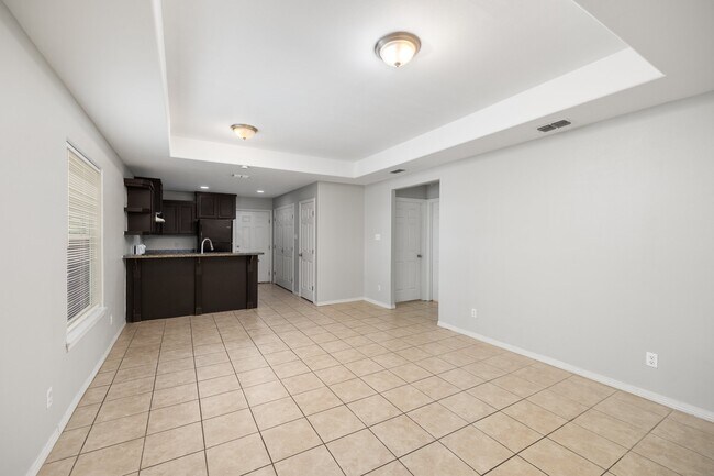 Building Photo - 1224 W Harrison Ave