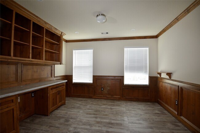 Building Photo - 9997 Hyacinth Way