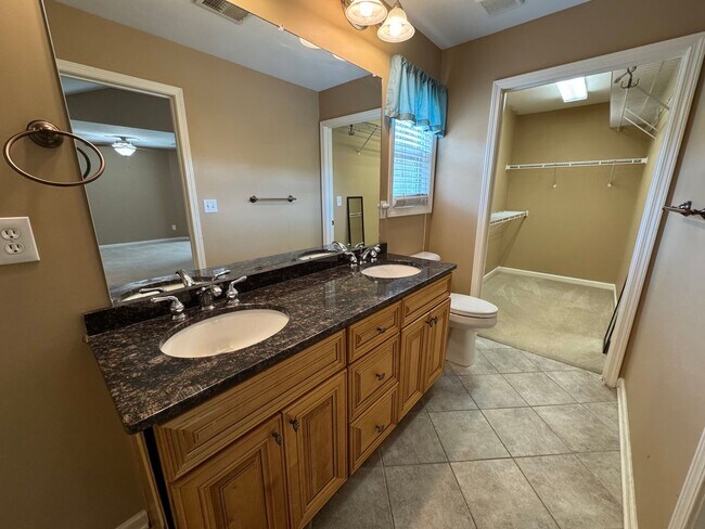 Building Photo - Cozy 2/2 House in Cartersville- $1,695