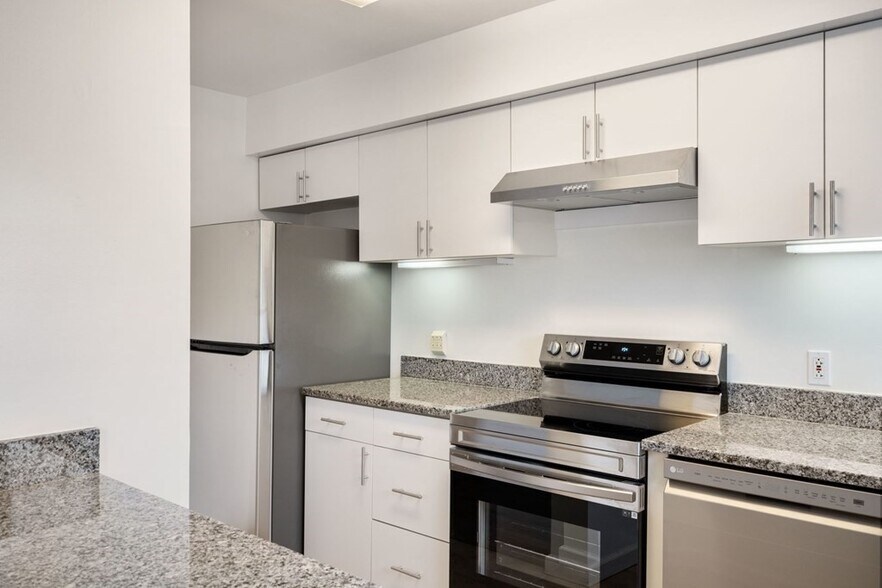 Building Photo - 332 Franklin St