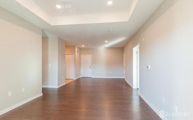 Building Photo - 944 Halifax Pl