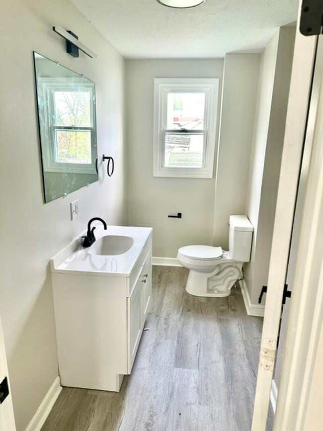Building Photo - Completely Updated 3 Bedroom Home!