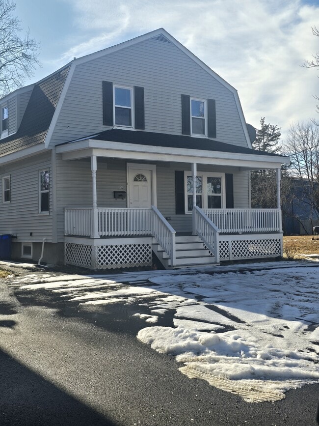 Building Photo - 35 Phillips Ave